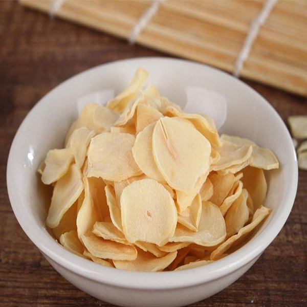 Dehydrated garlic slices